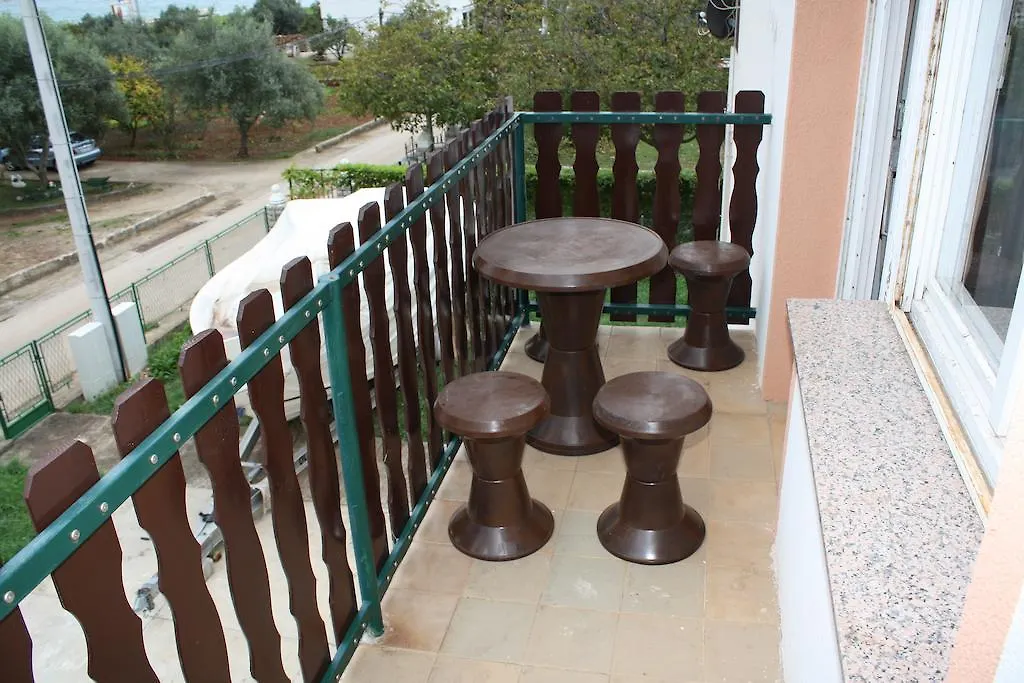 Apartmani Nika Sukošan