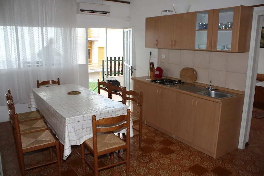 Apartament Apartmani Nika Sukošan